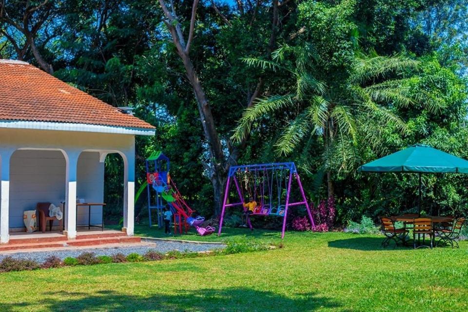 Hotel The Lit Gardens à Kisumu Extérieur photo